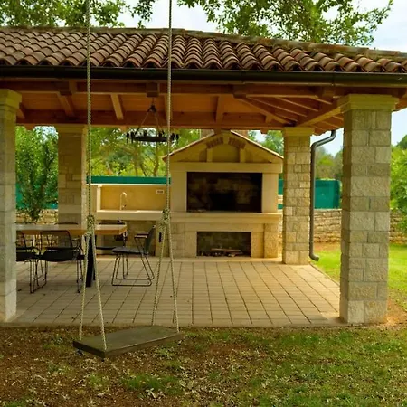 Villa Madonna Di Campo By Istrialux *