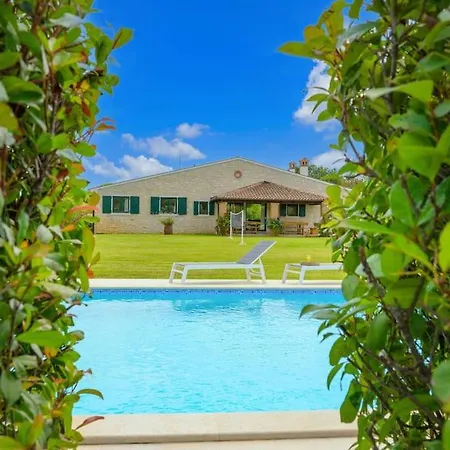 Madonna Di Campo By Istrialux 빌라 로비니