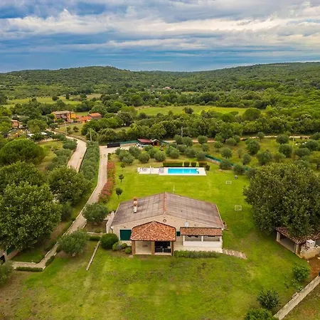 Madonna Di Campo By Istrialux * 로비니