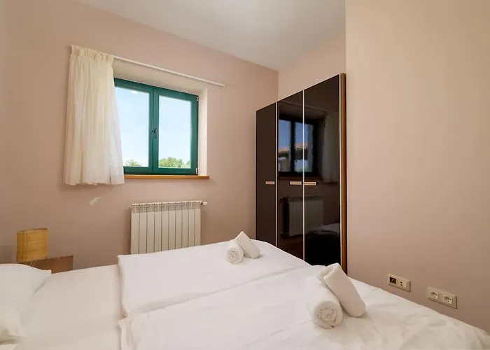 Madonna Di Campo By Istrialux 빌라 로비니