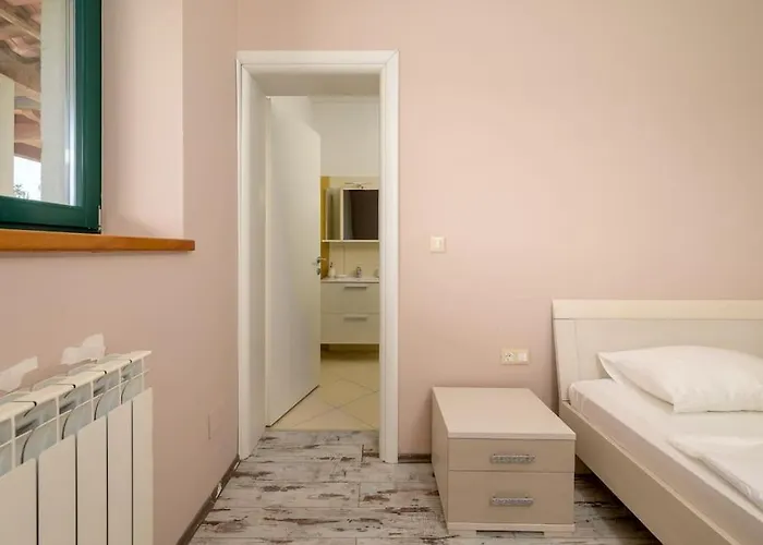 Madonna Di Campo By Istrialux 빌라 로비니